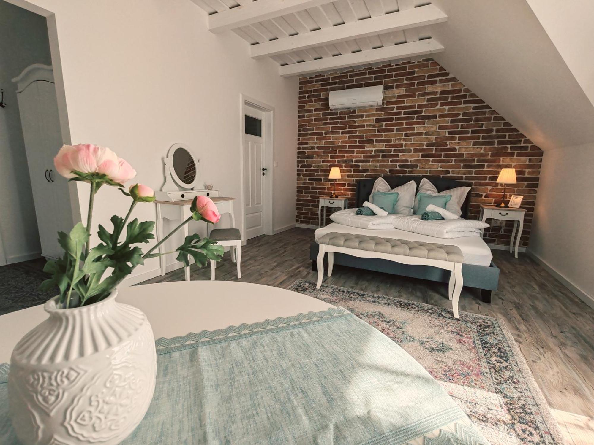 Elisoria Superiors Hotel Cserszegtomaj Bagian luar foto