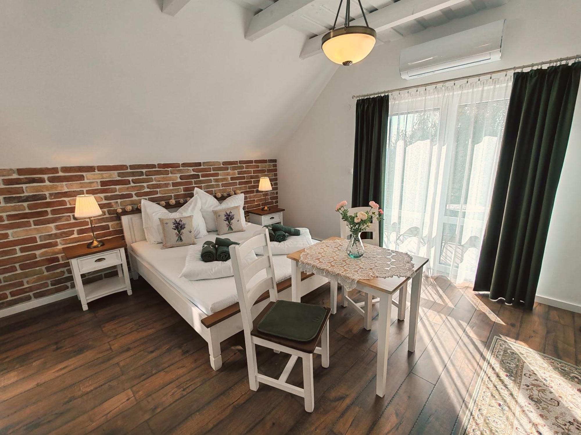 Elisoria Superiors Hotel Cserszegtomaj Bagian luar foto